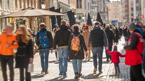 49 Euro Ticket Streckensperrung Mindestlohn Das ändert sich im April