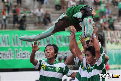 Persebaya Taklukkan Persepar Di GBT Bola Net