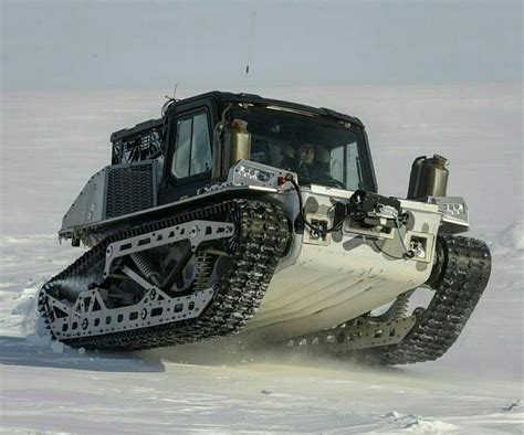 Pin By Never Seen On Arctic Antarctic Polar Expeditions Trucks Snow