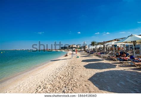 228 Abu Dhabi Beach Activities Images, Stock Photos, 3D objects ...