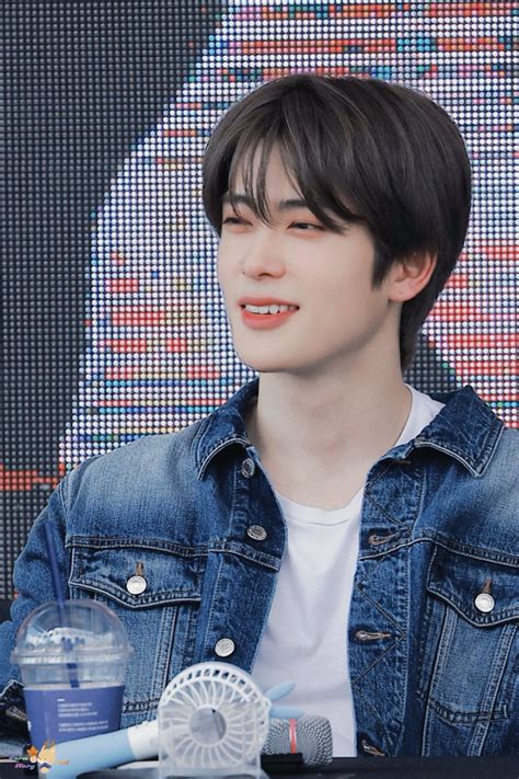 가을의 사랑 on Twitter 𝐇𝐚𝐩𝐩𝐲 𝐀𝐩𝐫𝐢𝐥 𝐅𝐨𝐨𝐥 𝐬 𝐃𝐚𝐲 재현 JAEHYUN ジェヒョン 윤오