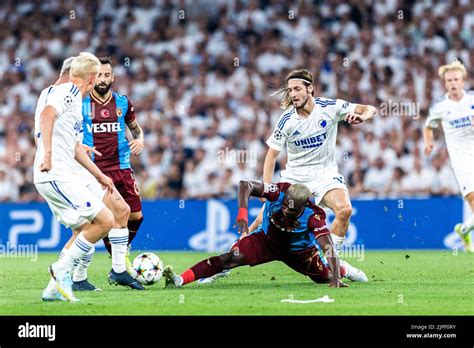 Fc Kobenhavn Vs Trabzonspor Fotograf As E Im Genes De Alta Resoluci N