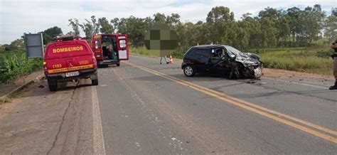 Ve Culos Batem De Frente E Quatro Pessoas Ficam Feridas Em Arceburgo