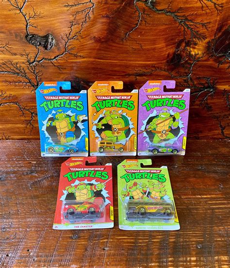 Teenage Mutant Ninja Turtles Nickelodeon Hot Wheels Hot Rod Vehicle