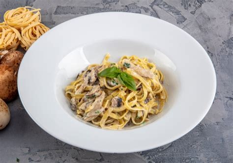 Fettucine Alfredo Tarifi Bizim Tarifler