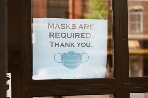 These Houston Restaurants Will Still Require Masks For Indoor Dining