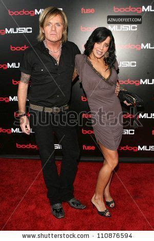 BIF NAKED Feet AZNudeFeet