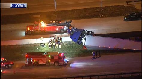 Houston Traffic Overturned 18 Wheeler Blocking Lanes On Highway 59 At Kroesche Rd In Rosenberg