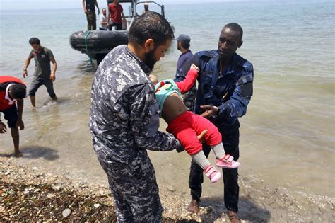 Naufragio Migranti Morti Al Largo Della Libia Recuperati I Corpi