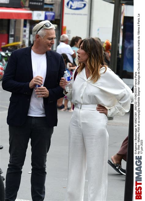 Photo Mathilde Seigner Et Son Compagnon Mathieu Petit Mariage De