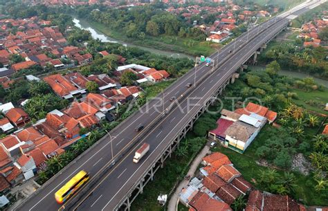 JALAN TOL PEJAGAN PEMALANG KEMBALI NORMAL ANTARA Foto