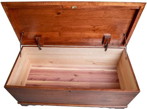 Rusticreddoorco Cedar Hope Chest With Waterfall Top Amish India