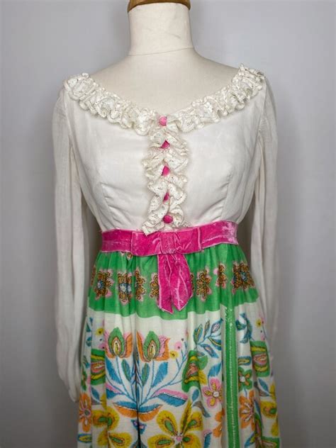 1960s Vintage White Lace Empire Waist Maxi Dolly Dres Gem