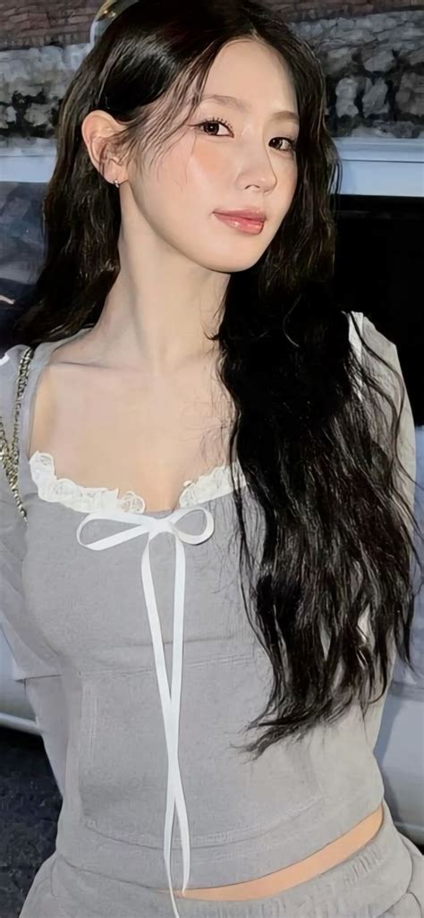 Pin By Srack Xze On G Idle Miyeon Gorgeous Girls Blonde Girl Kpop Girls