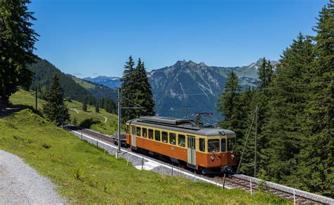 Be 4 4 31 der BLM zwischen Winteregg und Grütschalp