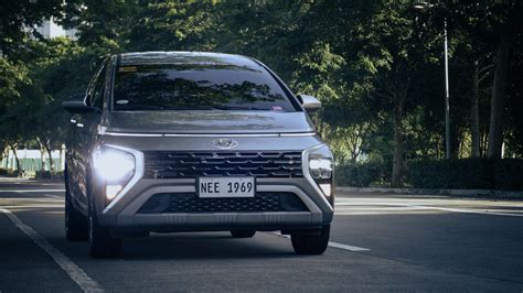 Hyundai Stargazer Gls Premium Review Price Specs