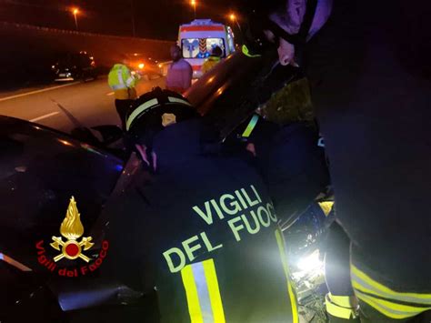 Tamponamento Tra Tre Auto In Tangenziale Sud A Verona Foto Dei Vigili