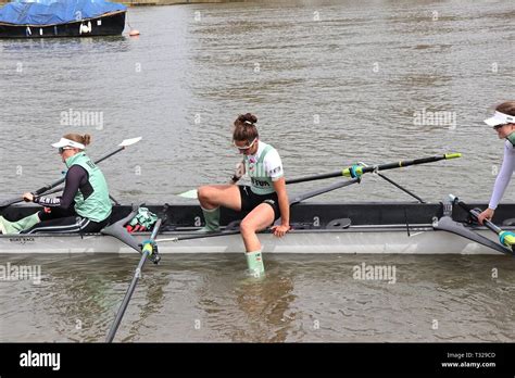 The Boat Race 2019 London Uk Stock Photo Alamy