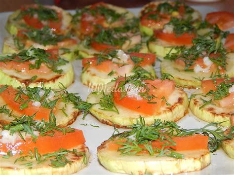 Жареные кабачки с помидорами и чесноком - Горячие закуски от 1001 ЕДА