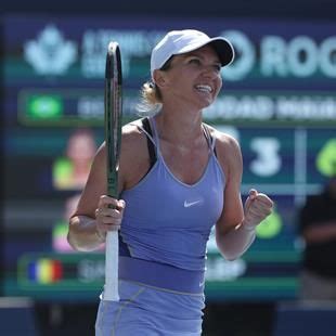 Wta Toronto Simona Halep Triumphiert Im Finale Und Beendet Beatriz