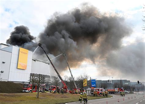 Bietigheim Bissingen Großbrand im Möbelhaus am verkaufsoffenen Sonntag