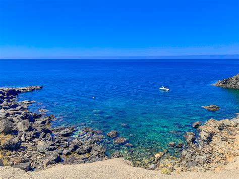 Pantelleria La Perla Nera Del Mediterraneo Cosa Fare E Vedere