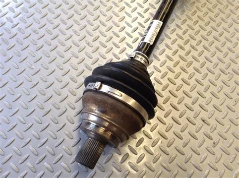 Flecha Delantera Izquierda Vw Bora 2 5 Aut Mod 05 10 Orig