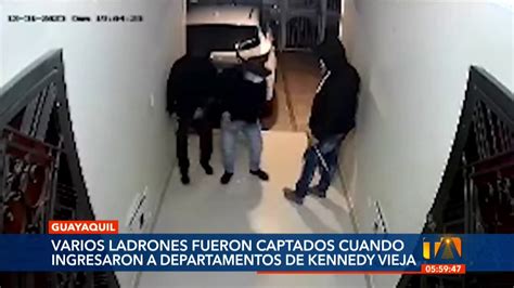 Cámaras de seguridad captan a ladrones ingresando a viviendas en el