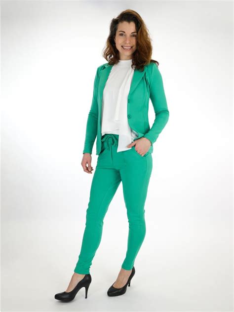 Groene Travelstof Broek Van Angelle Milan 1501 Fashion To Fashion