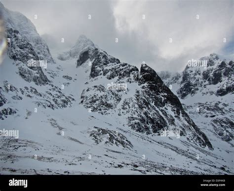 Ben Nevis Winter Tower Ridge Hi Res Stock Photography And Images Alamy