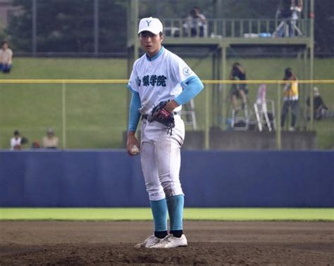 高校野球：センバツ優勝の山梨学院が敗退延長10回にエースが2度目のマウンド、味方のミスもあり5点失う 読売新聞