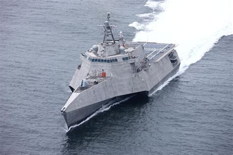 Meet the Newest U.S. Navy Combat Ship – The USS Oakland (LCS 24 ...