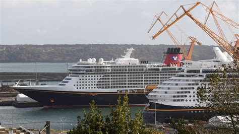 Disney Cruiseschip Slaat Amsterdam Over Na Extinction Rebellion Acties