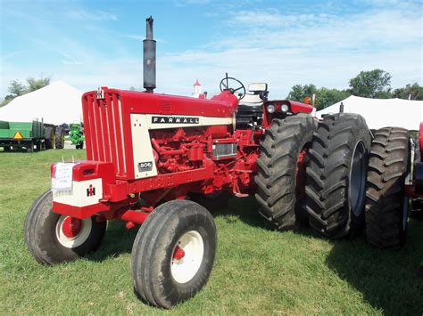 93hp 1965 806 International Farmall Pinterest Tractors Classic