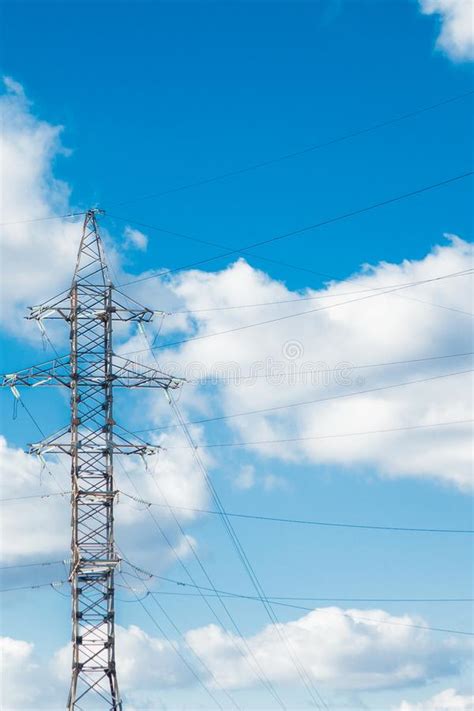 Torre El Ctrica De Alto Voltaje Poste De Alto Voltaje O Concepto De