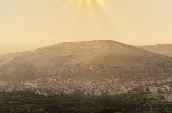 As Bênçãos do Monte Gerizim sobre sua vida O Monte Da Benção