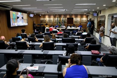 Audiência pública debate greve nacional das universidades e institutos