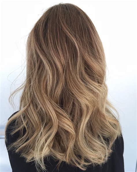 Get The Sweetest Look With Honey Caramel Blonde Hair Color