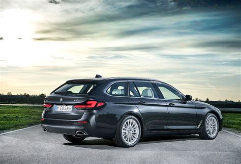 Afmetingen BMW 5 Reeks Touring 550e XDrive AutoGids