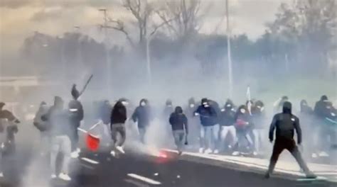 Scontri Ultras Roma E Napoli Sull Autostrada Blitz Della Digos 33