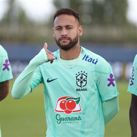 neymar jr deprê on Twitter Esse uniforme de treino da seleção