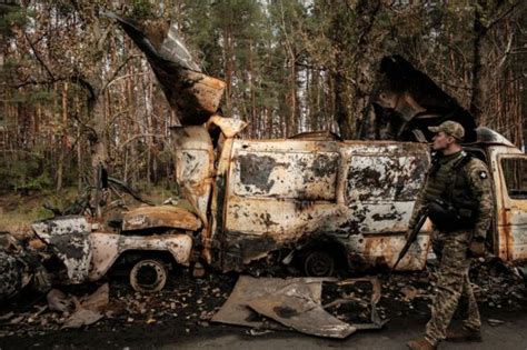 P Erang Ukraina Mayat Bergelimpangan Dan Bangunan Yang Hangus Terbakar