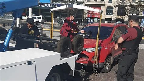 Video Manejaba Borracho Por La De Julio Y Choc En El Obelisco