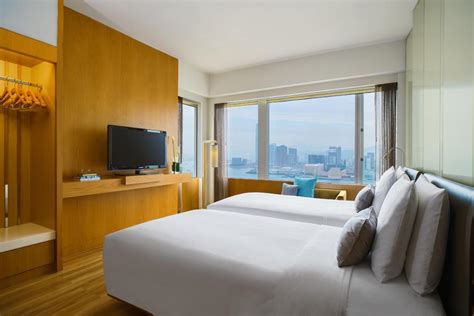 RENAISSANCE HONG KONG HARBOUR VIEW HOTEL