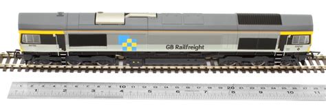 Hornby R30152 Class 66 7 66793 In Railfreight Construction Triple Grey