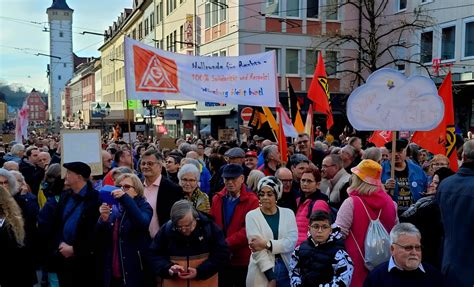 Gro Kundgebung Gegen Rechts Menschen Demonstrieren In W Rzburg