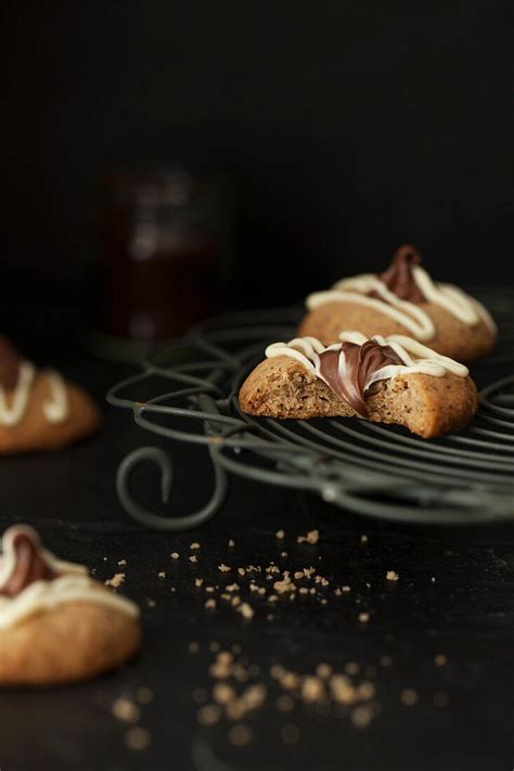 Espresso Haselnuss Plätzchen mit Bilder kaufen 11450734 StockFood