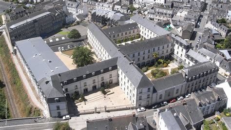 Lycée Joseph Loth 4 Rue Jean Marie de Lamennais 56300 PONTIVY