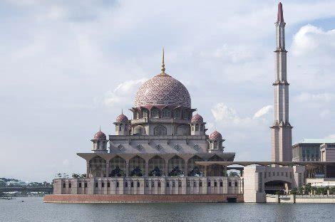 Putra Mosque Putrajaya Malaysia Travel Guide