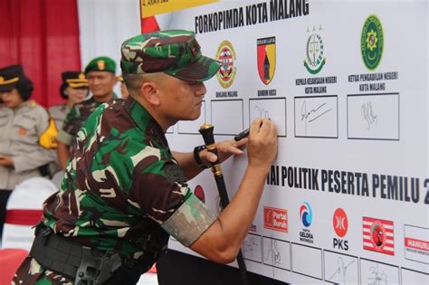 Malang Post Dandim 0833 Hadiri Apel Gelar Pengecekan Personil Pam